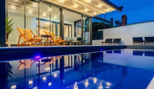 Two-Bedroom Apartment with Balcony