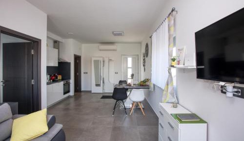 One-Bedroom Apartment with Terrace and Sea View
