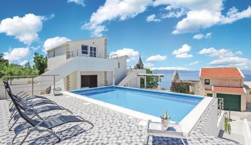 Six-Bedroom Villa with Pool