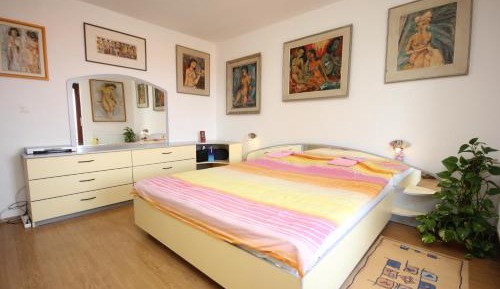 One-Bedroom Apartment with Terrace and Sea View