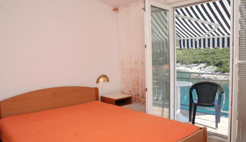 Two-Bedroom Apartment with Terrace and Sea View