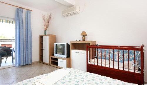 One-Bedroom Apartment with Terrace