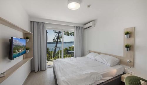 Superior Family Room with Seaside Balcony