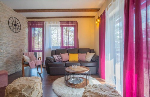 Lic House | Wonderful private villa with private pool, WIFI, hot tub, TV, terrace, pets allowed and parking