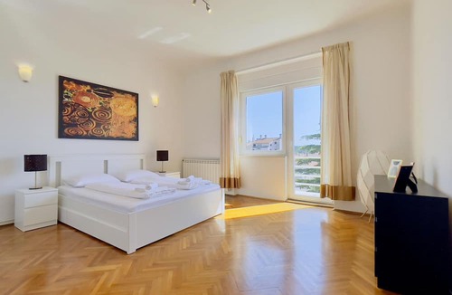 Kraljevica Apartment | Apartment Reful
