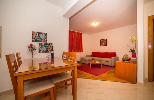 Zelenka Apartment | One bedroom apartment in Makarska with balcony