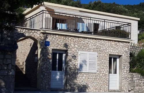 Okuklje House | House DANIVA located in front of the sea