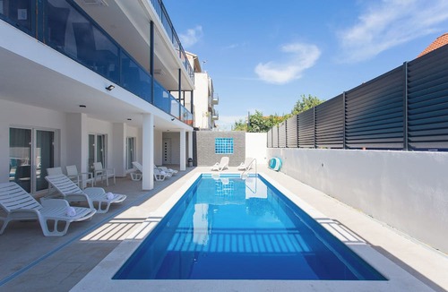 Kastel Stafilic House | Room-all Saints Suites B&b Kastela