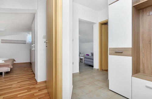 Pokrivenik Apartment | Igor - 5 m From Beach - C