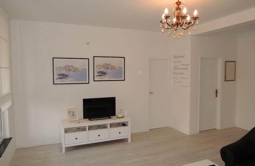 Vrvari Apartment | Rosemary flat with terrace and pool