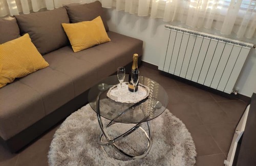 Gabonjin Apartment | Holiday Apartment in Gabonjin with Free Parking