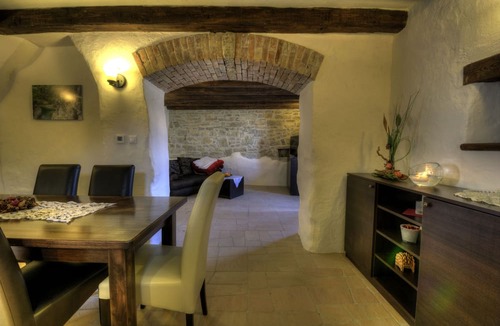 Kotli House | Traditional Stone House
