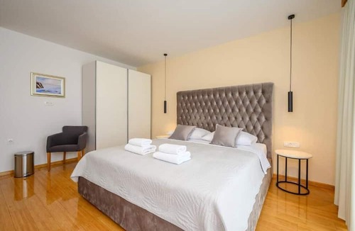 Kula Norinska Bed & Breakfast | BOUTIQUE ROOMS KICAN