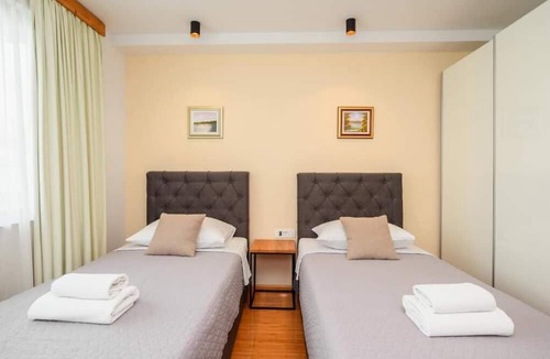 Kula Norinska Bed & Breakfast | BOUTIQUE ROOMS KICAN