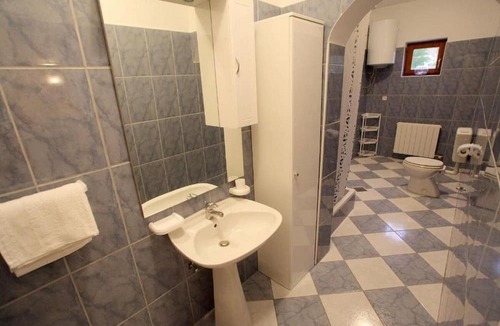 Sukosan Apartment | Two bedroom apartment with terrace Sukošan, Zadar (A-22883-b)