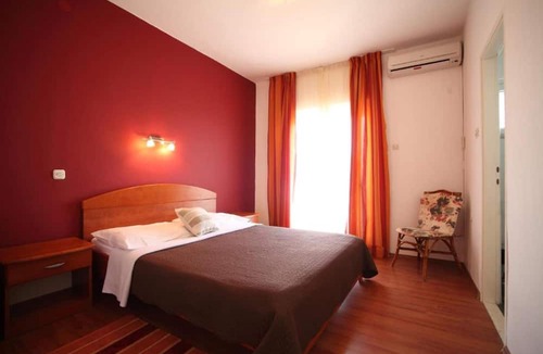 Zavala House | Room-plava Laguna Bed and Breakfast