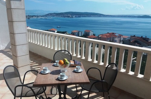 Seget Donji Apartment | Villa Julio's first floor two bedroom apartment no. one-with terrace towards sea