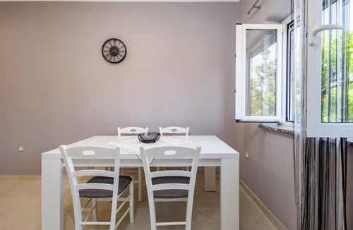 Sarsoni Apartment | Cozy apartment in Viskovo