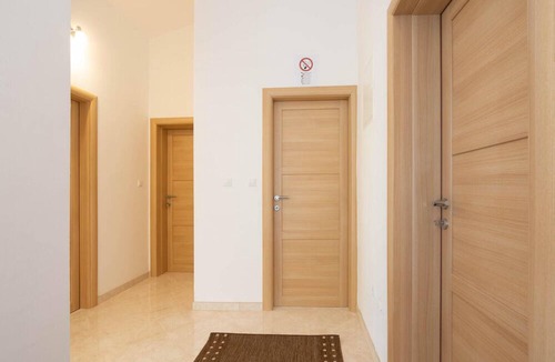 Podstrana Apartment | Nice apartment in Podstrana with WiFi