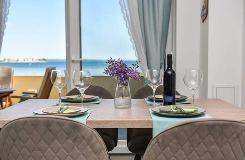 Privlaka Apartment | Beachfront Sun Garden Villas