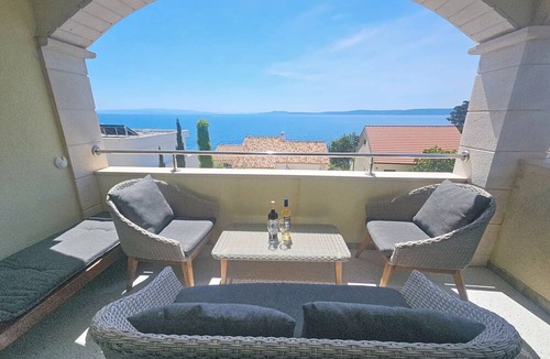 Okrug Gornji Apartment | Villa Andjelka by Interhome