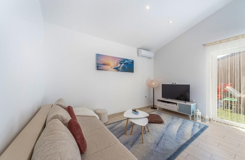 Smrika Apartment | Awesome apartment in Smrika with WiFi