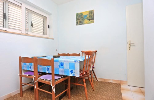 Gradac Apartment | Three bedroom apartment with balcony and sea view Gradac, Makarska (A-18151-a)