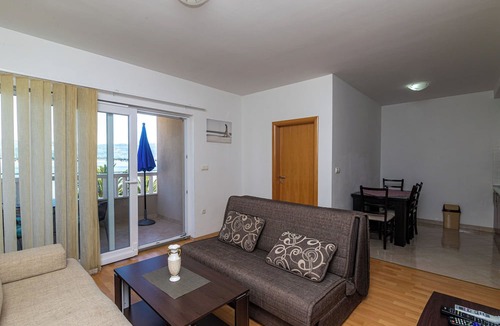 Mastrinka Apartment | Apartments Janja (30131-A6) - Arbanija (Ciovo)