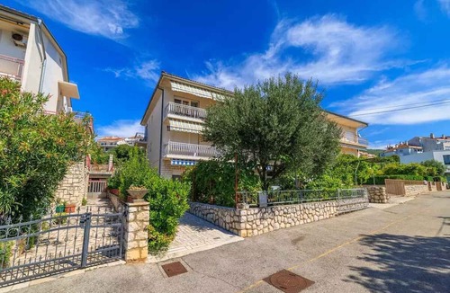 Crikvenica Apartment | Holiday apartment with balcony and air conditioning