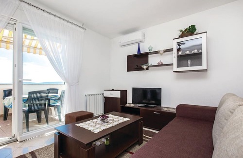 Smrika Apartment | 1 bedroom beach front apartment in Smrika