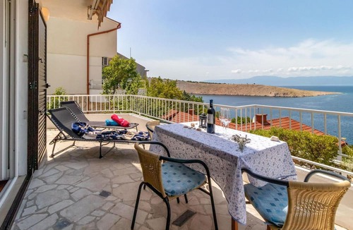 Kraljevica Apartment | Beautiful apartment in Kraljevica with WiFi