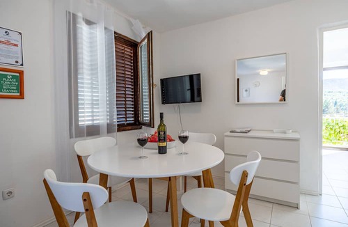 Vrboska Apartment | Apartments Iskra