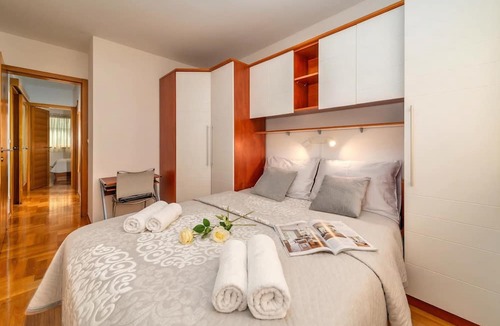 Zagreb Apartment | Cityscape Comfort Apartment With Garage, Zagreb, Croatia