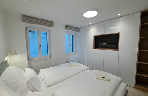 Split Apartment | House Olenta