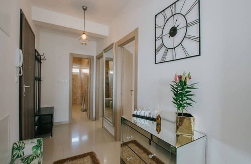 Seget Donji Apartment | Scenic Sea View Apartment Trogir