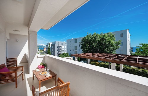 Znjan Apartment | Palace Lidija