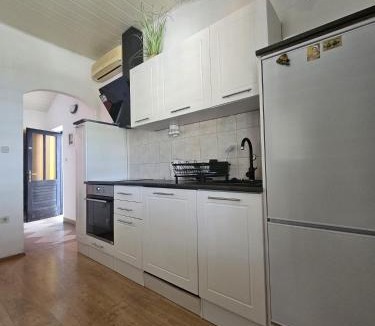 Ivan Dolac Apartment | Apartments with parking space Ivan Dolac, Hvar - 10434