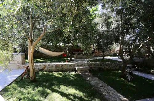 Banj Villa | Robinson House with Pool & Seaview