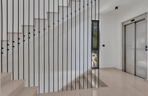 Zelenka Villa | Villa Reina