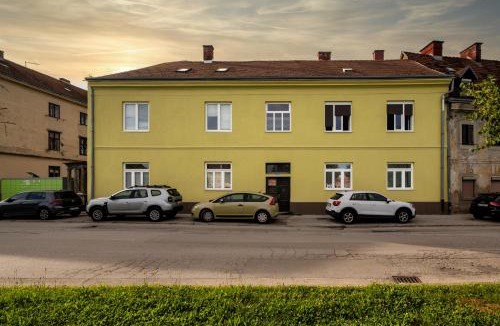 Karlovac Apartment | Apartment Grof Janko - Luxury in the Center - TERRACE & FREE PARKING
