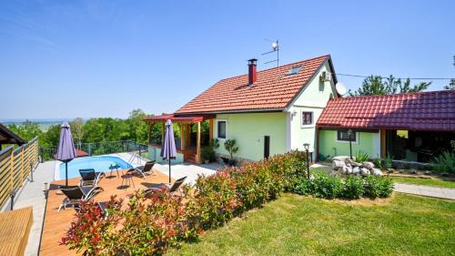 Jalzabet Villa | Villa Magic by Villas Guide