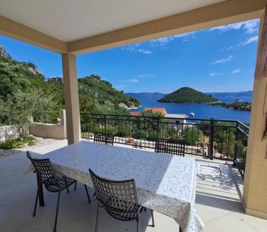 Prozurska Luka Apartment | VILA ROZA