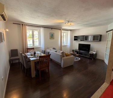 Pucisca Apartment | Apartmani Brač