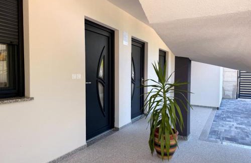 Polje Apartment | Lavanda Verde - Pool Apartments
