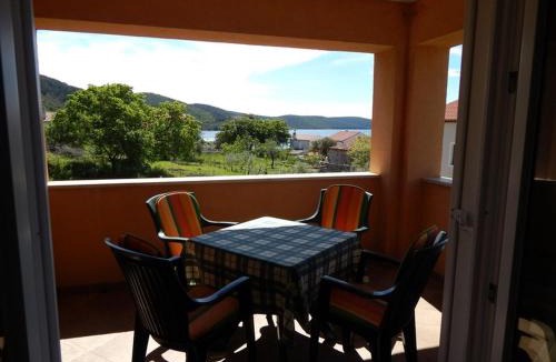 Martinscica Apartment | Apartments Tamaris