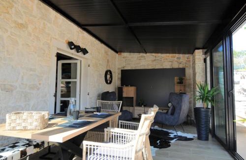 Markovac Villa | Villa Angelina - design stone house in Markovac