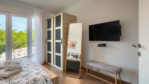 Kastel Villa | Modern villa Eva Kastel with pool near Buje