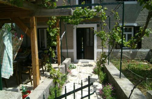 Sveti Jakov House | Holiday Home Lorraina