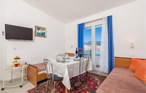 Bosana Apartment | Gorgeous Apartment In Bosana With House Sea View