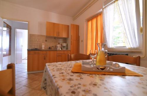 Donji Kraj Apartment | Apartments in Moscenicka Draga 34158